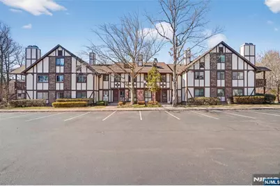 3807 Melville Court, Mahwah, NJ 07430 - Photo 3