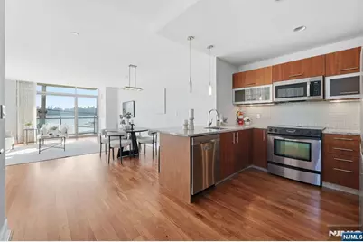 8125 River Road 4E #4E, North Bergen, NJ 07047 - Photo 9