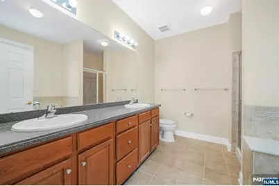 4 Cliff Road B2 #B2, Woodland Park, NJ 07424 - Photo 17