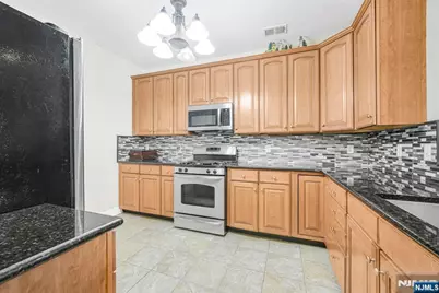 4 Cliff Road B2 #B2, Woodland Park, NJ 07424 - Photo 11