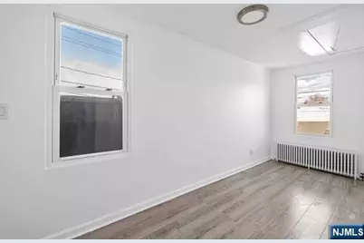 10 W Prospect Street, Waldwick, NJ 07463 - Photo 15