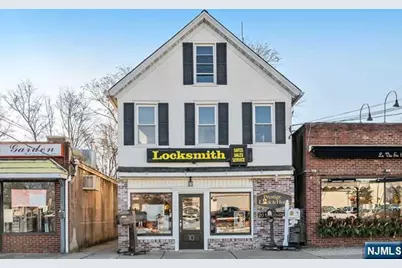 10 W Prospect Street, Waldwick, NJ 07463 - Photo 1