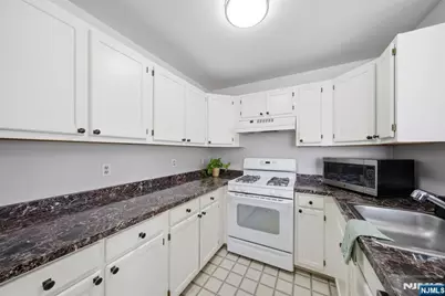 2903 Appleton Way, Hanover Township, NJ 07981 - Photo 9