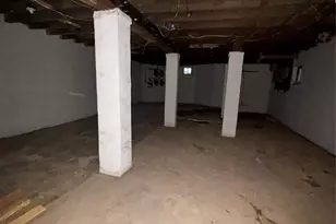 942 E 19th St, Paterson, NJ 07501 - Photo 23