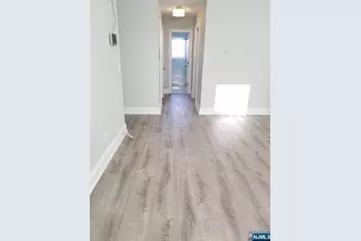 280 Undercliff Avenue 1 #1, Edgewater, NJ 07020 - Photo 19