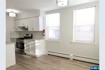 280 Undercliff Avenue 1 #1, Edgewater, NJ 07020 - Photo 9