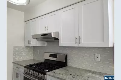 280 Undercliff Avenue 1 #1, Edgewater, NJ 07020 - Photo 7