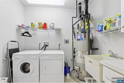 7408 Warrens Way Top Floor &amp; Dee #TOP FLOOR &amp; DEE, Wanaque, NJ 07465 - Photo 31