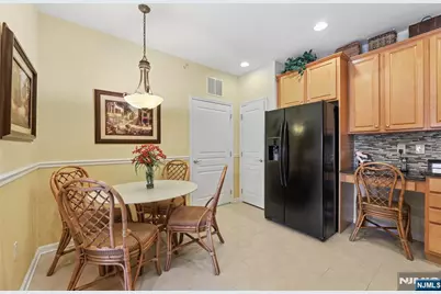 7408 Warrens Way Top Floor &amp; Dee #TOP FLOOR &amp; DEE, Wanaque, NJ 07465 - Photo 17