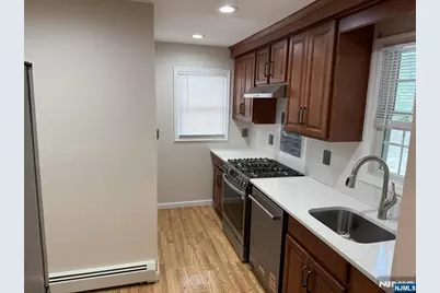 27 Summit Avenue 1 #1, Westwood, NJ 07675 - Photo 3