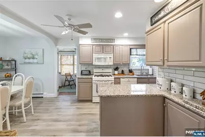 15 Linda Vista Avenue, North Haledon, NJ 07508 - Photo 7