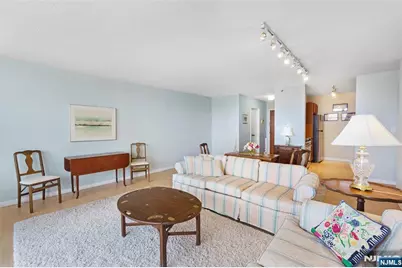 300 Main Street 807 #807, Little Falls Township, NJ 07424 - Photo 3