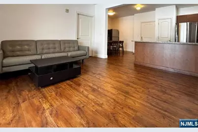 2205 Windsor Park Court 205 #205, Englewood, NJ 07631 - Photo 9