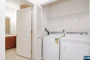 2205 Windsor Park Ct 205, Englewood, NJ 07631 - Photo 15