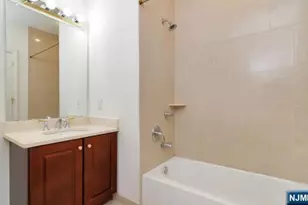 2205 Windsor Park Ct 205, Englewood, NJ 07631 - Photo 13