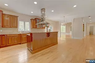501 Clinton Ave, Wyckoff Township, NJ 07481 - Photo 7