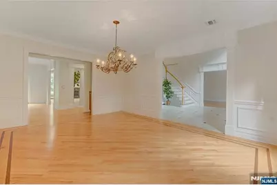 501 Clinton Avenue, Wyckoff Township, NJ 07481 - Photo 11