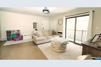 651 Riverside A7 #A7, Lyndhurst Township, NJ 07071 - Photo 5