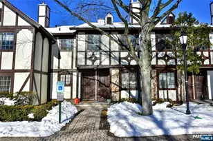 3806 Melville Ct, Mahwah, NJ 07430 - Photo 3