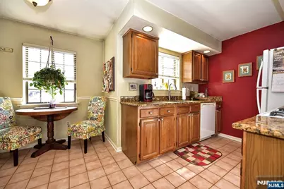 3806 Melville Court, Mahwah, NJ 07430 - Photo 13