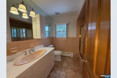 338 Brinkerhoff Avenue, Palisades Park, NJ 07650 - Photo 9