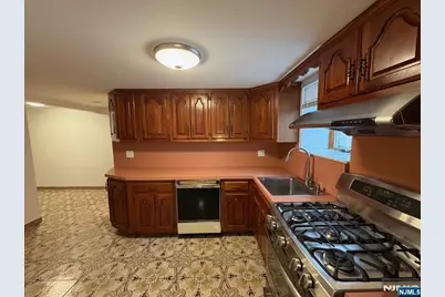 338 Brinkerhoff Avenue, Palisades Park, NJ 07650 - Photo 21