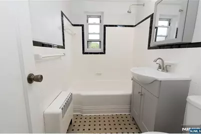 418 Esplanade 12 #12, Hackensack, NJ 07601 - Photo 7