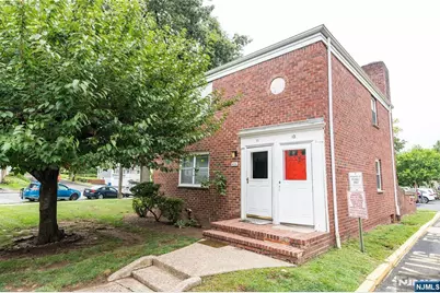 418 Esplanade 12 #12, Hackensack, NJ 07601 - Photo 9