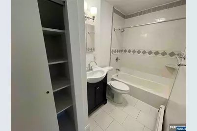 20 Gould Street Fl 1 #FL 1, Verona, NJ 07044 - Photo 9