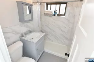 3020-3030 Edwin Ave 5 H, Fort Lee, NJ 07024 - Photo 3