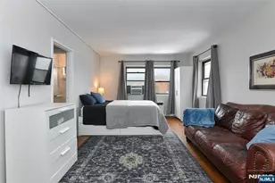 3020-3030 Edwin Ave 5 H, Fort Lee, NJ 07024 - Photo 1