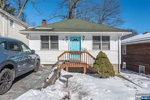 8 Shore Rd, Denville, NJ 07834 - Photo 13