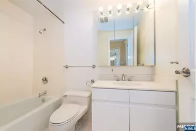 900 Palisade 18N #18N, Fort Lee, NJ 07024 - Photo 21