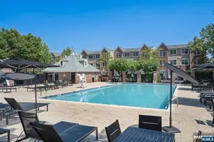 273 Roslyn Ct, West New York, NJ 07093 - Photo 39