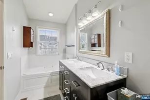 273 Roslyn Ct, West New York, NJ 07093 - Photo 19