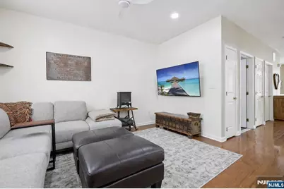 273 Roslyn Court, West New York, NJ 07093 - Photo 11