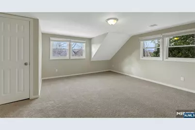 8 Iroquois Avenue, Oakland, NJ 07436 - Photo 27