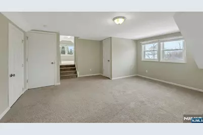 8 Iroquois Avenue, Oakland, NJ 07436 - Photo 27