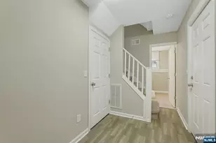 8 Iroquois Ave, Oakland, NJ 07436 - Photo 15