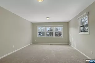 8 Iroquois Ave, Oakland, NJ 07436 - Photo 13