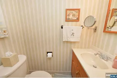 50 Rock B #B, Hawthorne, NJ 07506 - Photo 13