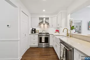 19 Linwood Ave, Midland Park, NJ 07432 - Photo 9