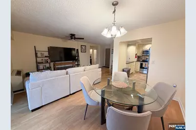 10 N Wood 717 #717, Linden, NJ 07036 - Photo 5