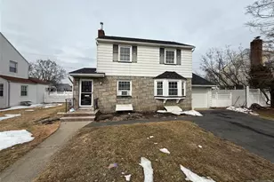 75 Elmwood Dr, Elmwood Park, NJ 07407 - Photo 1