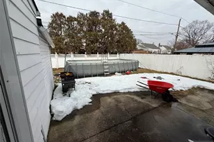 75 Elmwood Dr, Elmwood Park, NJ 07407 - Photo 23