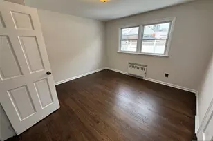 75 Elmwood Dr, Elmwood Park, NJ 07407 - Photo 13