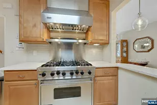 9 Lockwood Ln, Closter, NJ 07624 - Photo 9