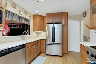 9 Lockwood Ln, Closter, NJ 07624 - Photo 7