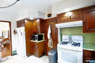 640 Stockton St, New Milford, NJ 07646 - Photo 3