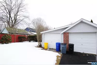 640 Stockton Street, New Milford, NJ 07646 - Photo 19